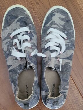 Maurices Mariah Camo Scrunch Back Low-Top Sneakers Size 11